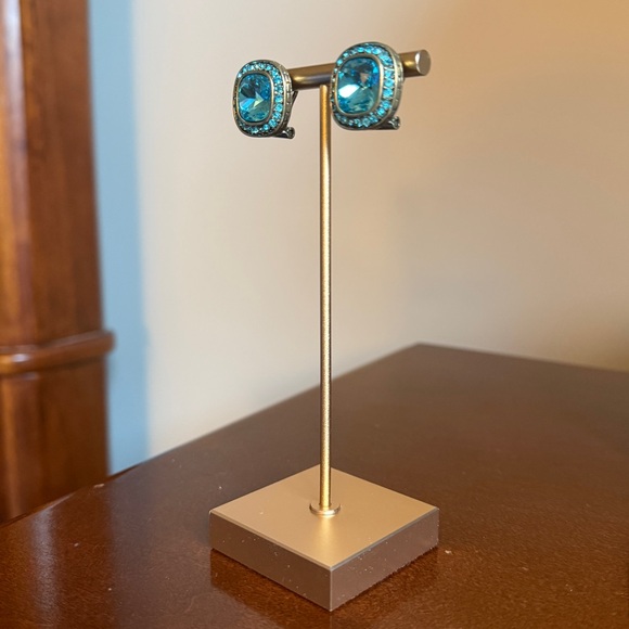 Heidi Daus Aqua Blue Swarovski Crystal Rounded Square Stud Earrings - Picture 4 of 9